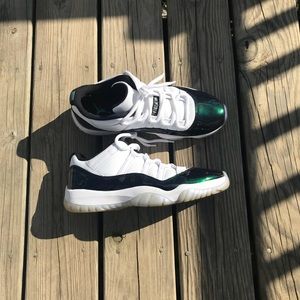 Jordan retro Emerald 11’s